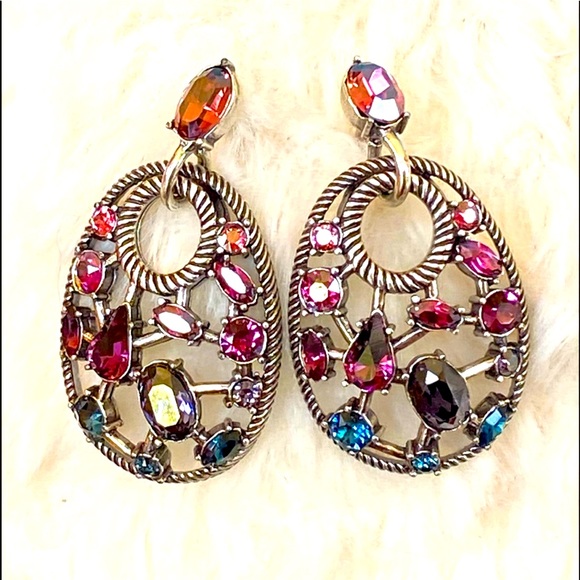 Bookmark my Closet “LIKE”♥️Get notified of sales♥️ - Picture 6 of 16